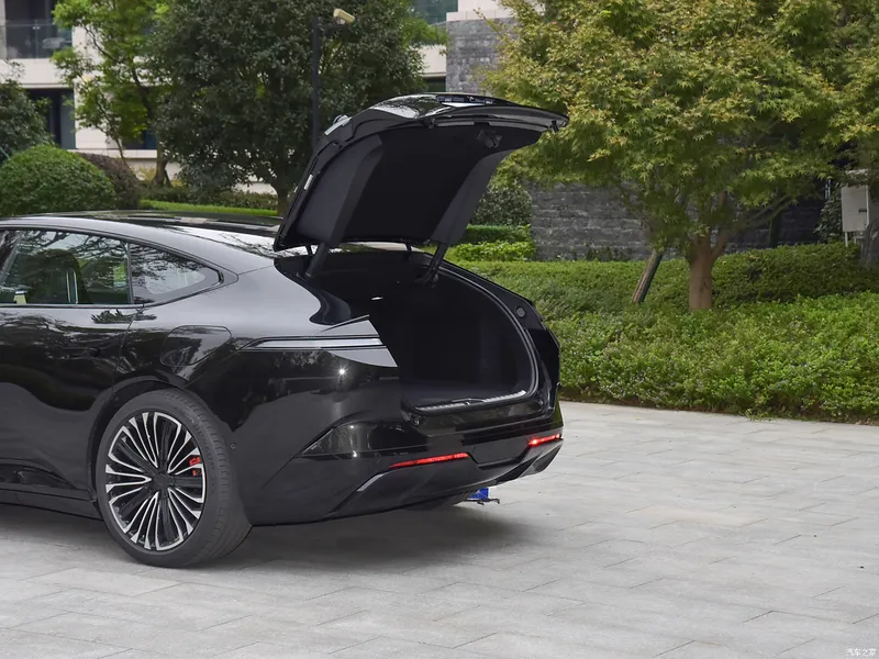 2025 Avita 12 Ultra Extended Range Edition