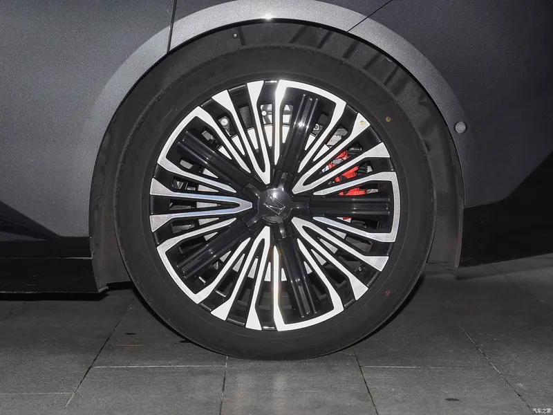 2025 Avita 12 Ultra Extended Range Edition