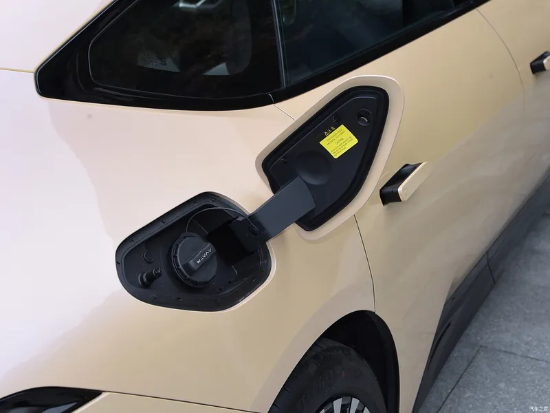 2025 Avita 12 Ultra Extended Range Edition