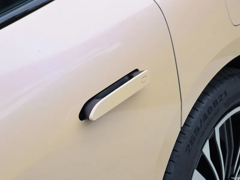 2025 Avita 12 Ultra Extended Range Edition