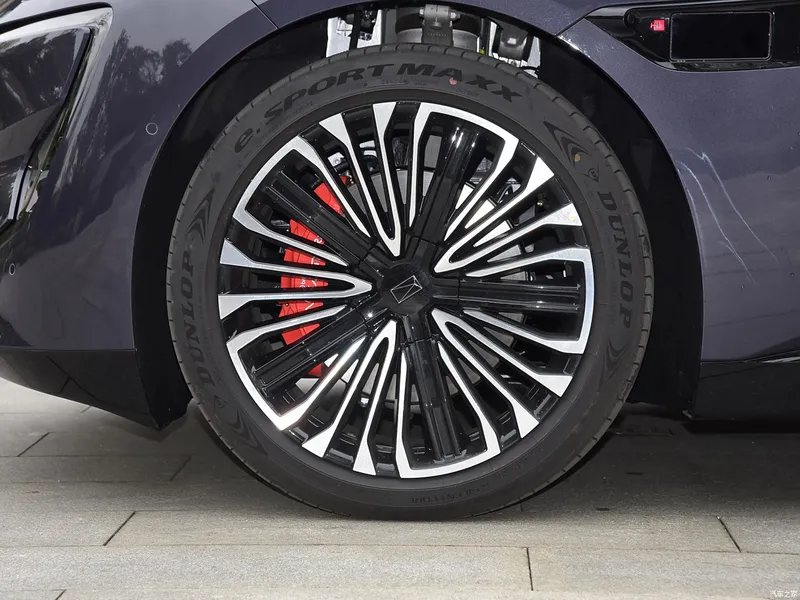 2025 Avita 12 Ultra Extended Range Edition