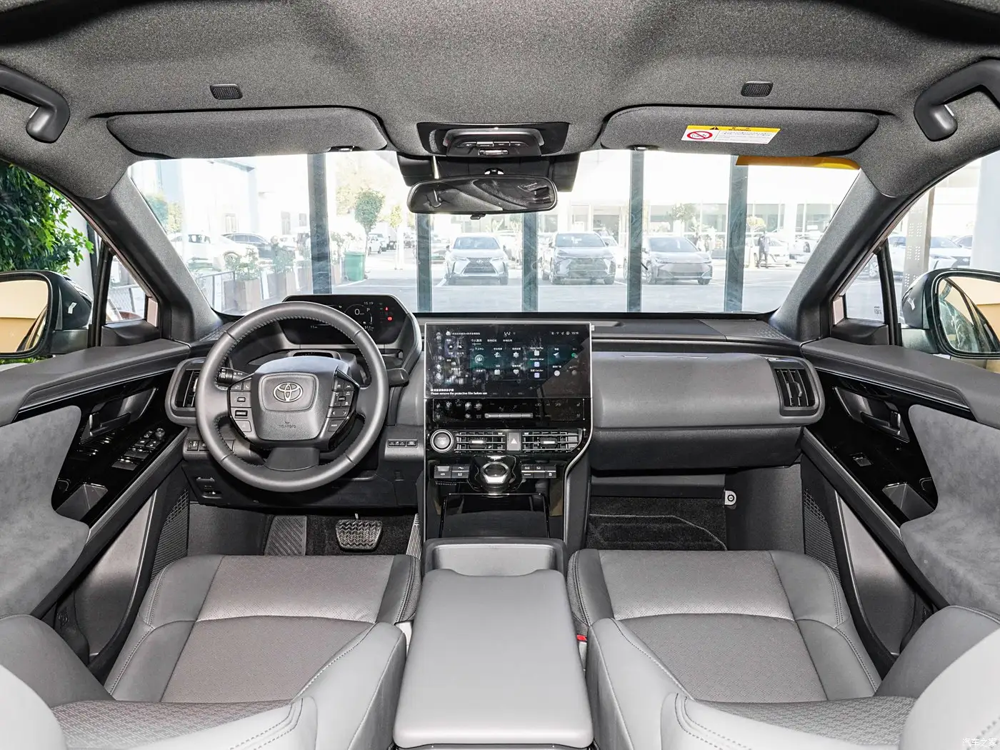 2025 Toyota Platinum Smart 4X 615Pro Edition