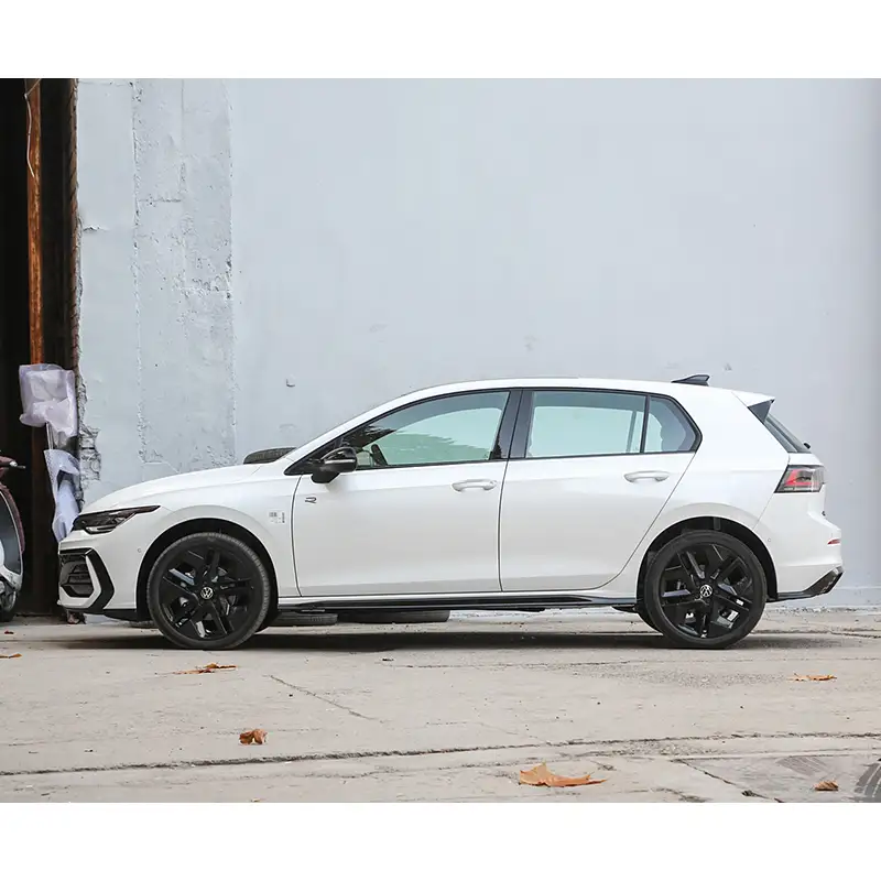  2025 Volkswagen Golf 300TSI R-Line