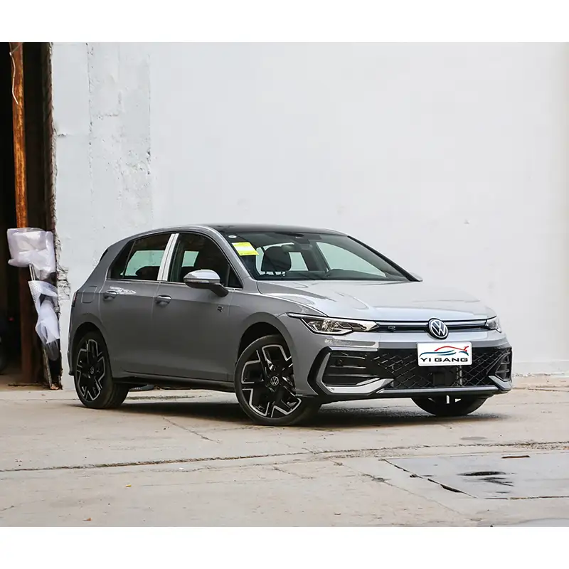 2025 Volkswagen Golf 300TSI R-Line