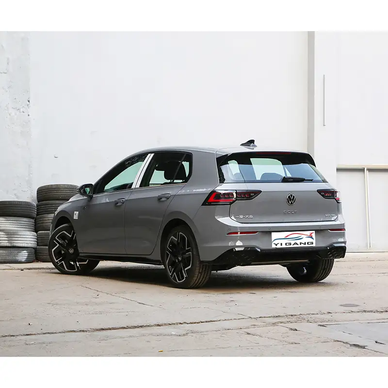 2025 Volkswagen Golf 300TSI R-Line
