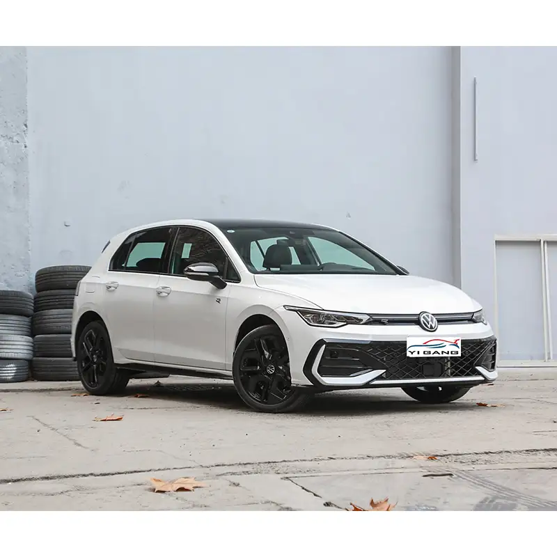 2025 Volkswagen Golf 300TSI R-Line