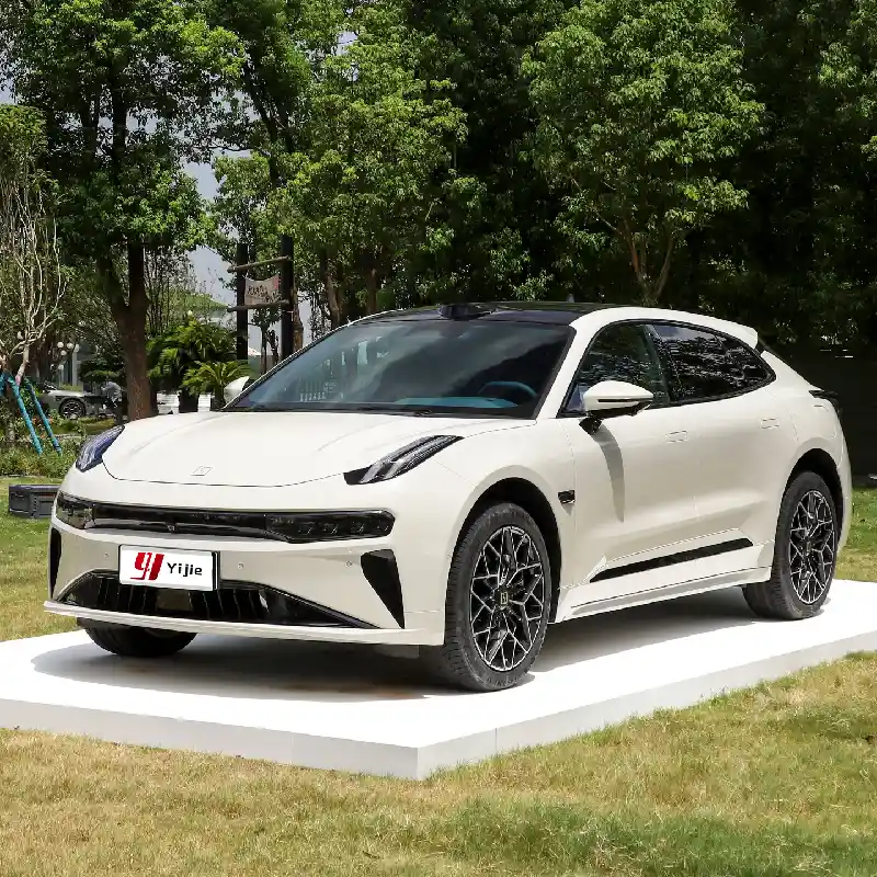 2025 Zeekr 001