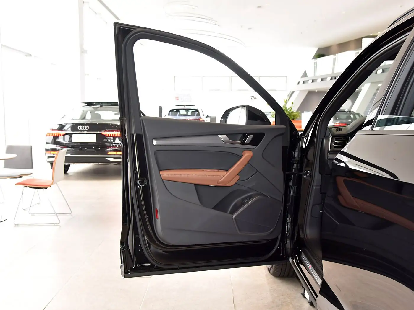 2024 Audi Q5L 40 TFSI Luxury Dynamic Model