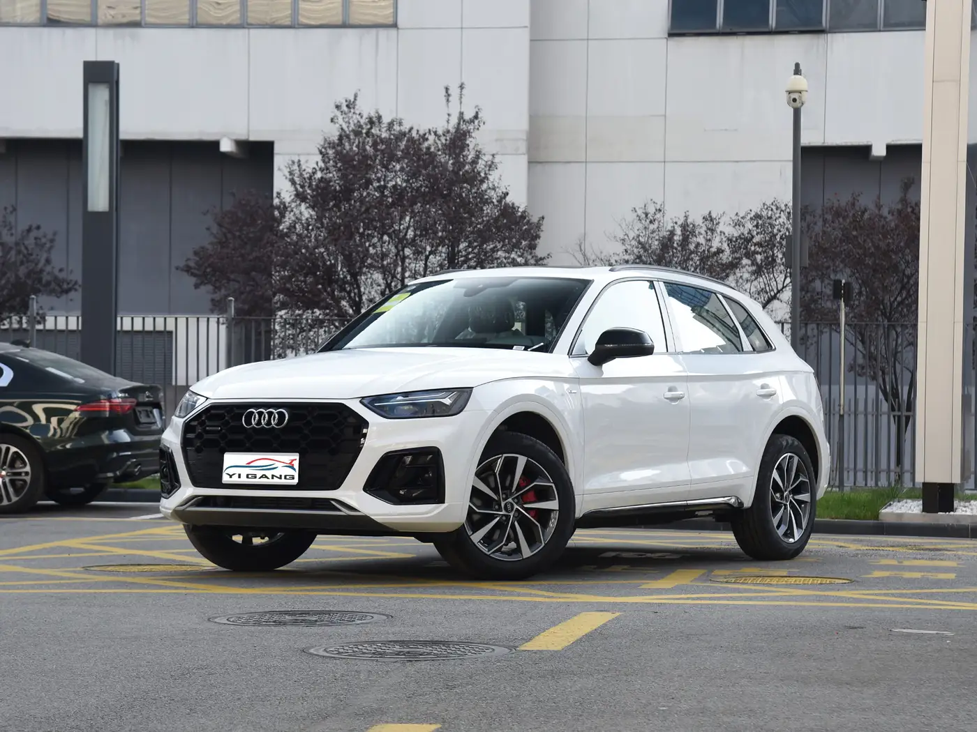 2024 Audi Q5L 40 TFSI Luxury Dynamic Model
