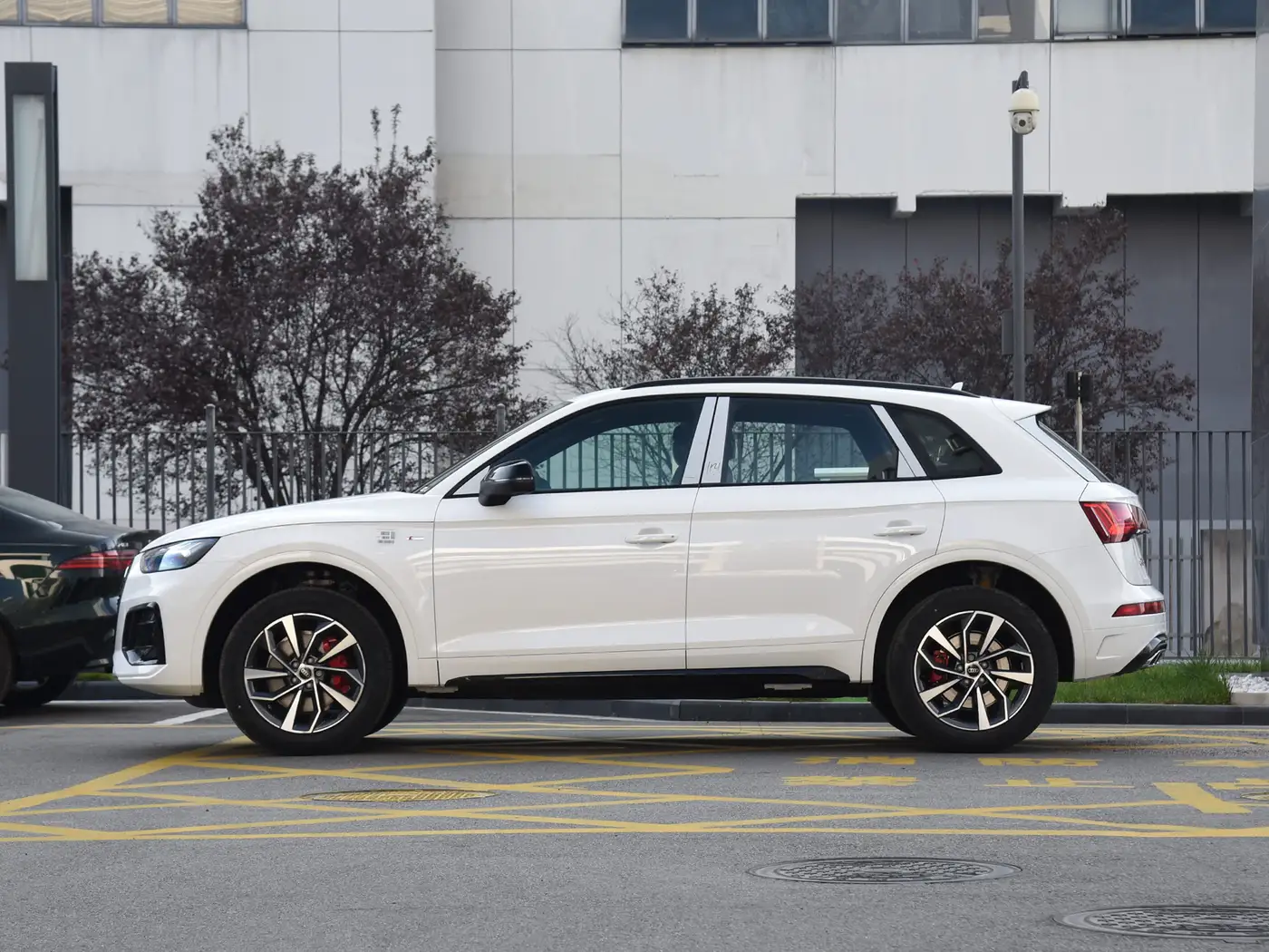 2024 Audi Q5L 40 TFSI Luxury Dynamic Model