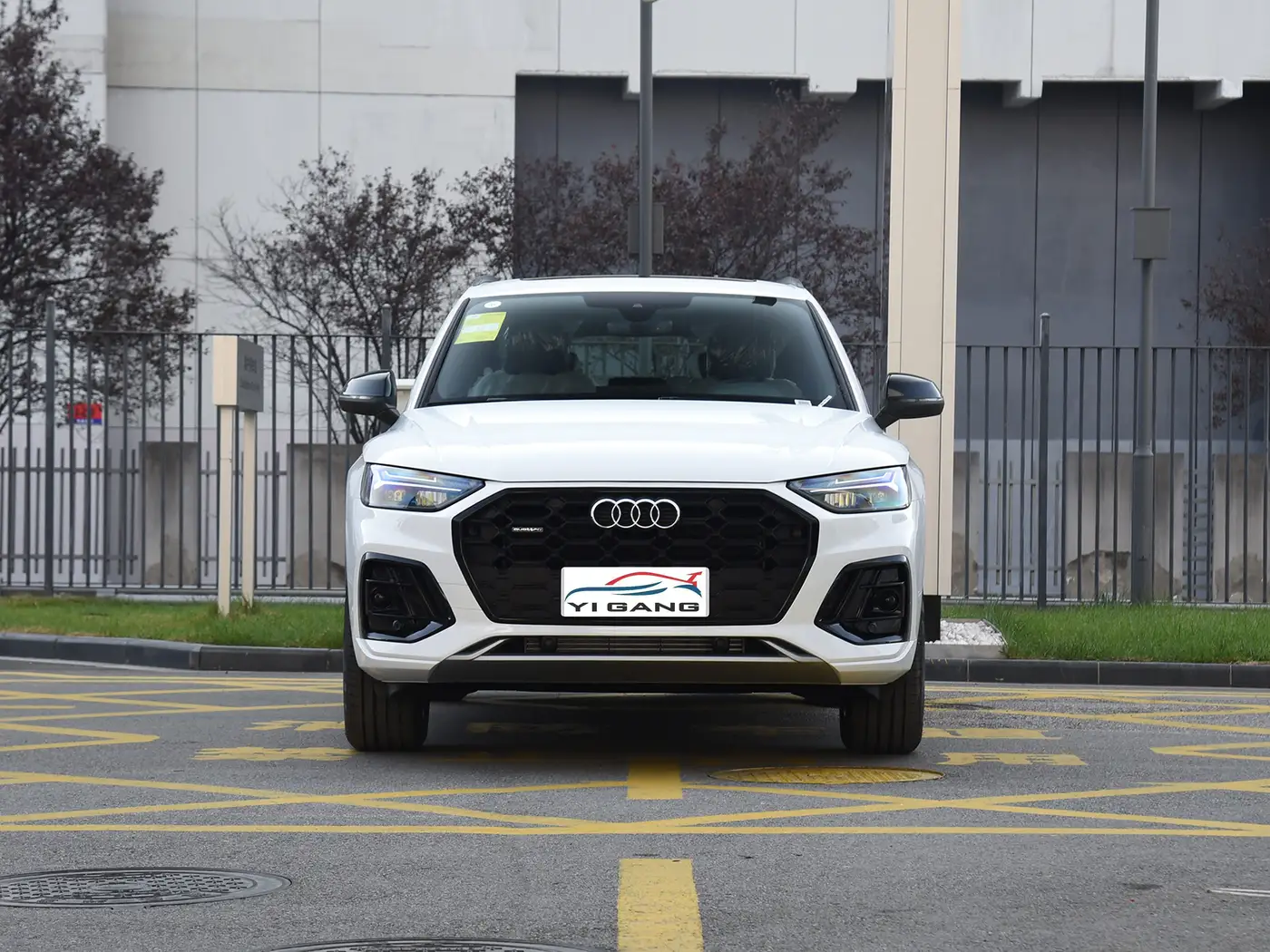 2024 Audi Q5L 40 TFSI Luxury Dynamic Model