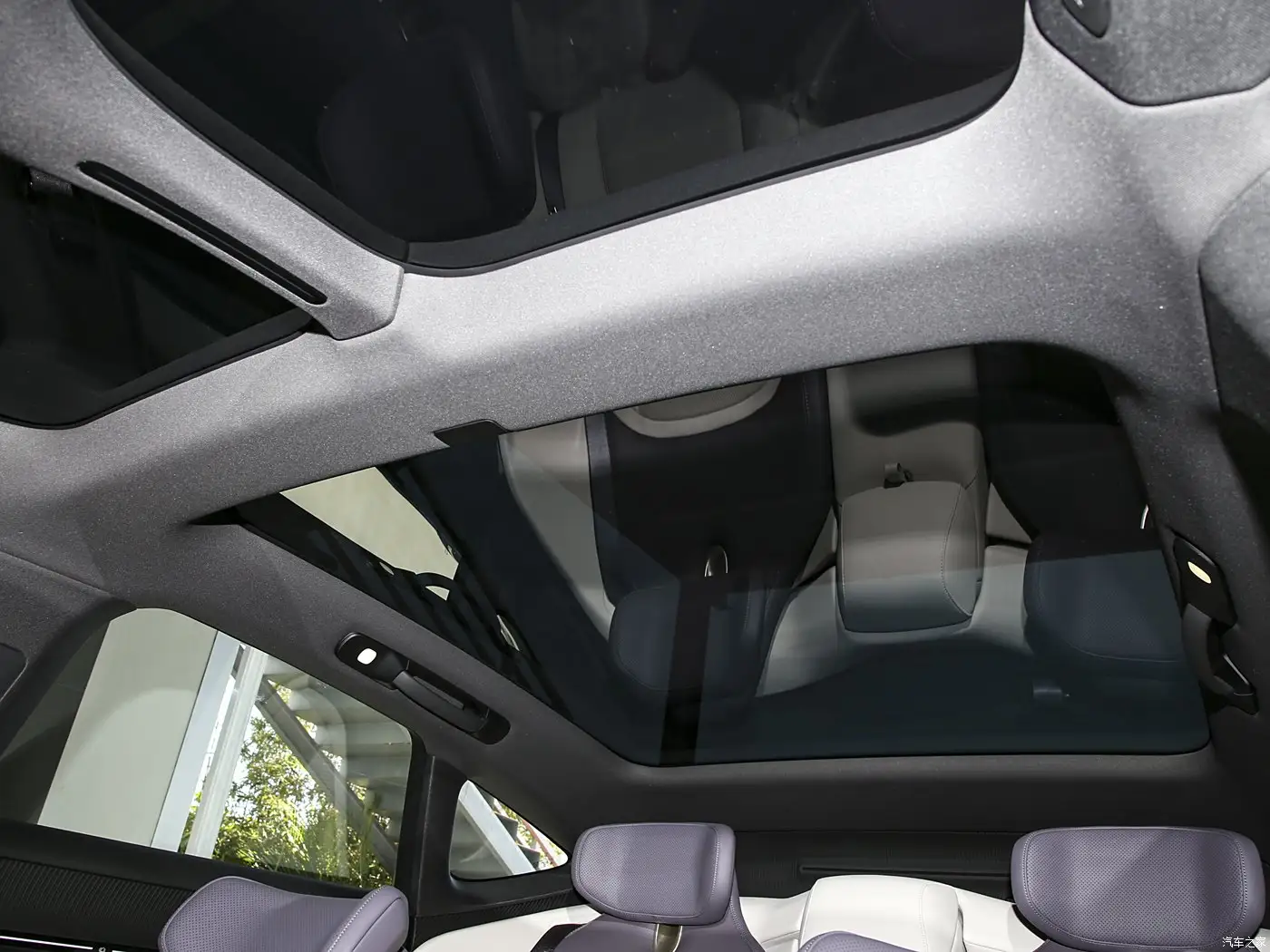 2025 Avatr 12 MAX Pure Electric Edition