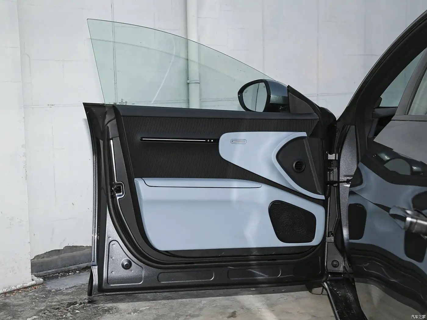 2025 Avatr 12 MAX Pure Electric Edition