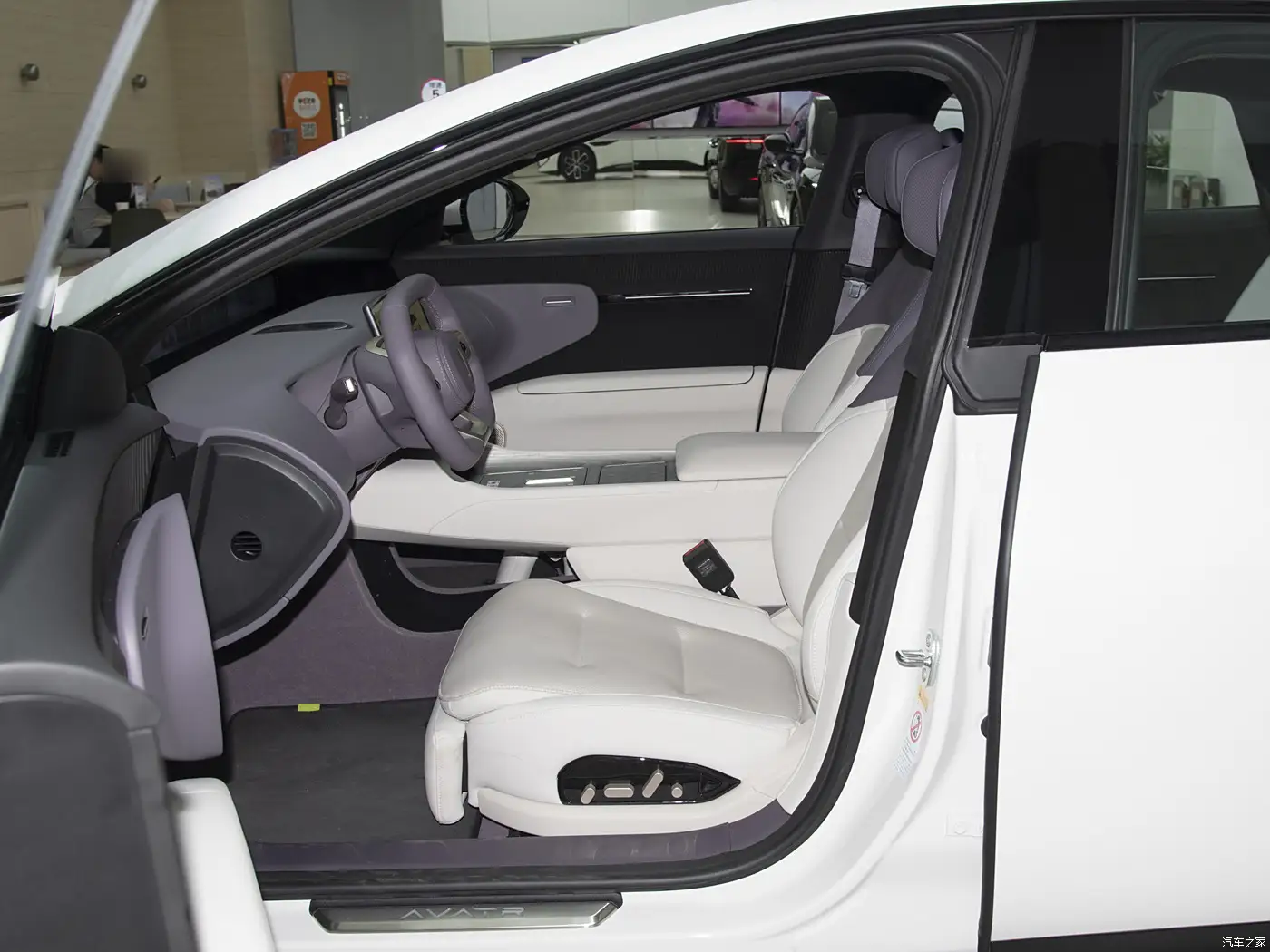 2025 Avatr 12 Max Extended Range Edition