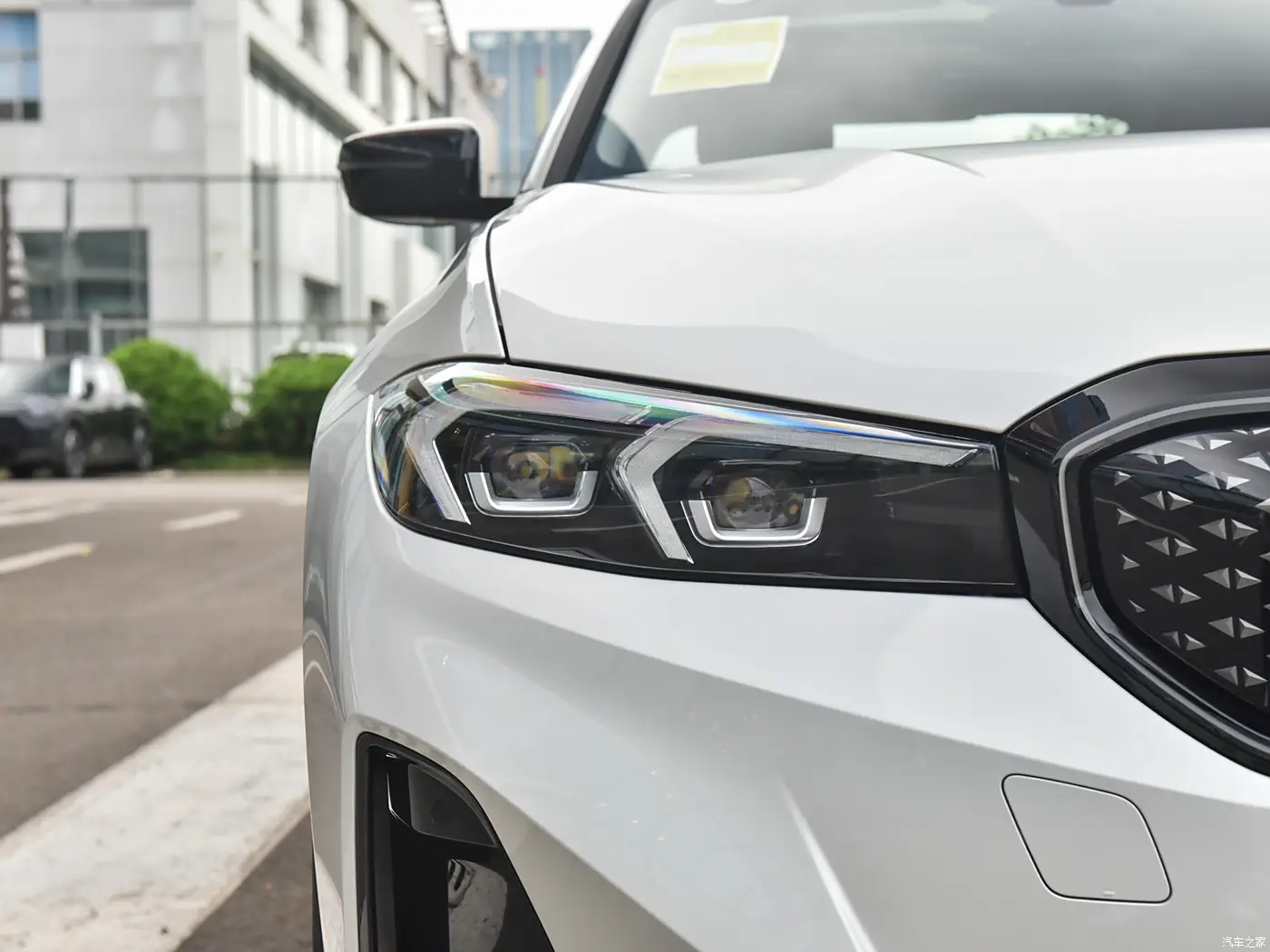 2025 BMW i3 eDrive 40 L Midnight Package