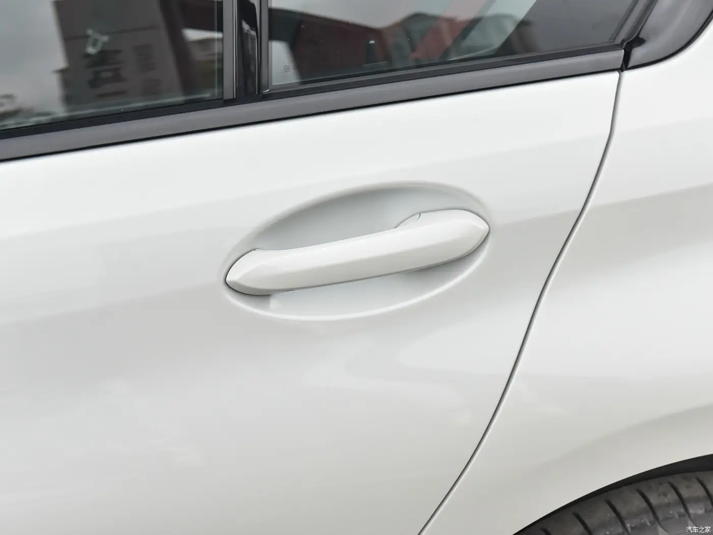 2025 BMW i3 eDrive 40 L Midnight Package