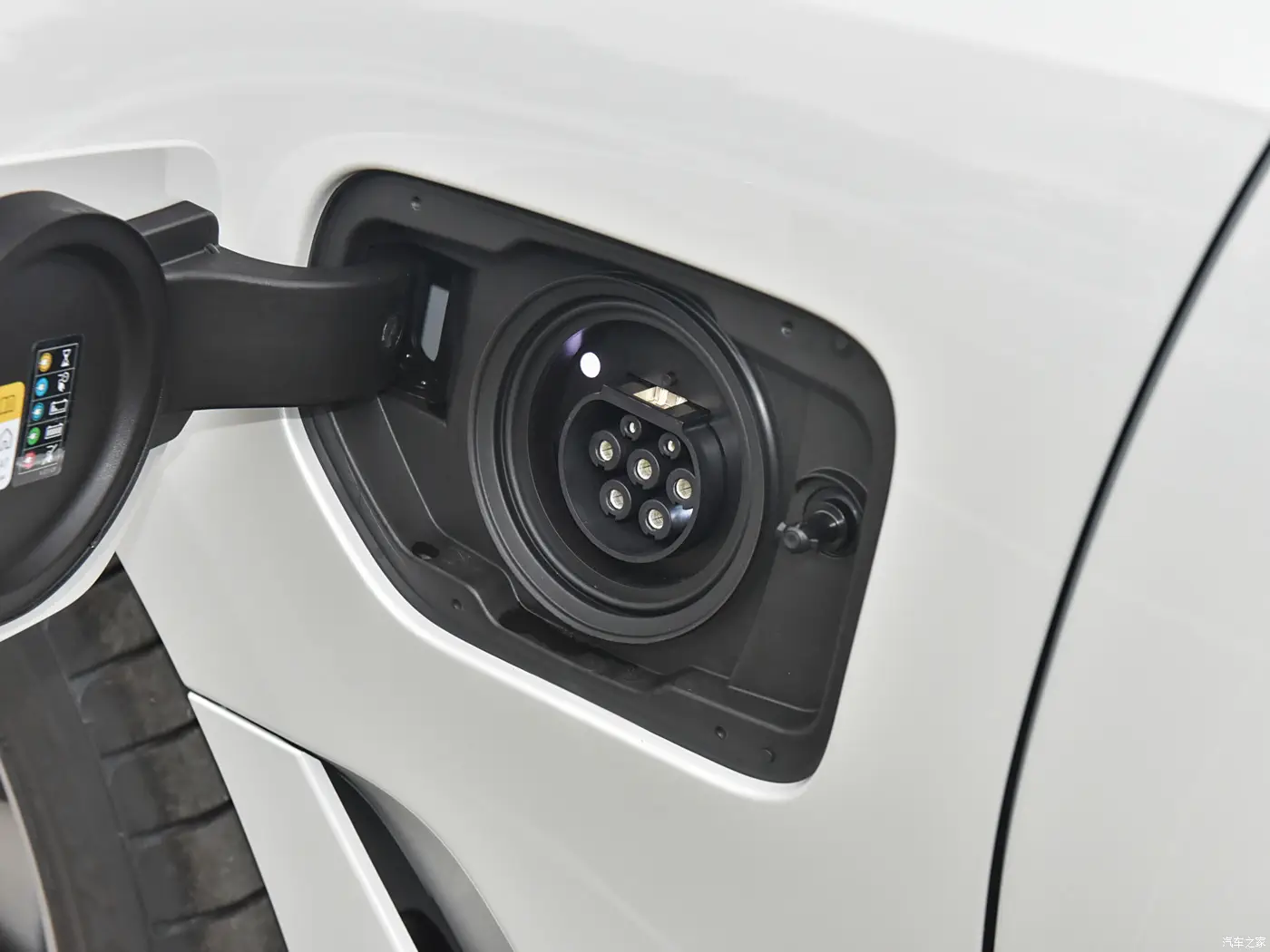 2025 BMW i3 eDrive 40 L Midnight Package