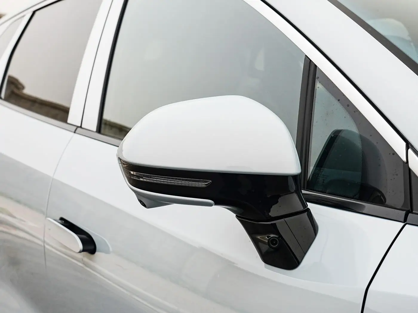 2025 BYD Song L-DMI 112km Leading Model