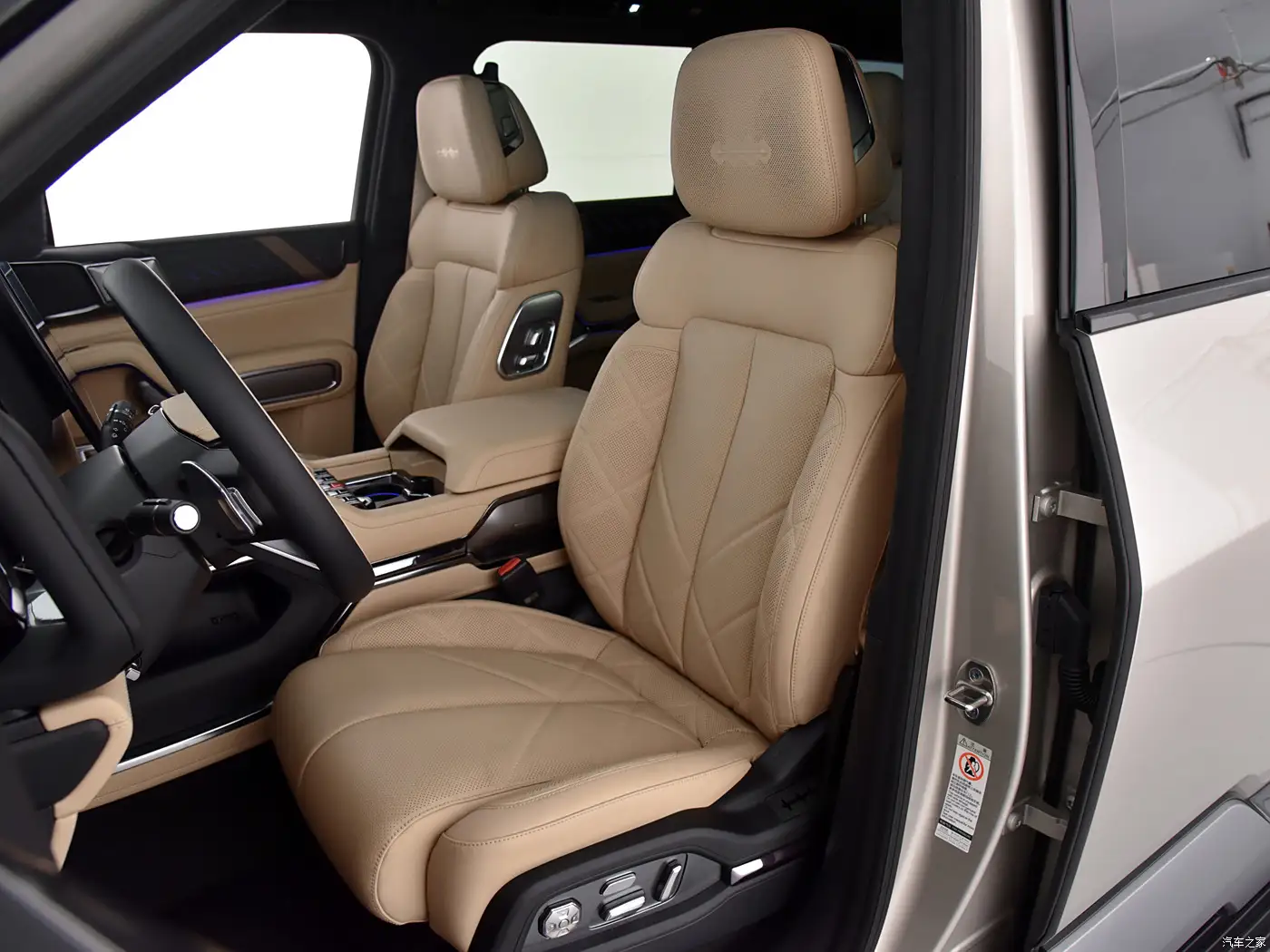 2025 Equation Leopard 8 Intelligent Brave Flagship Edition 6-Seater