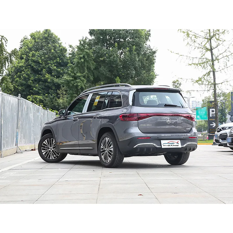 Mercedes Benz EQB260