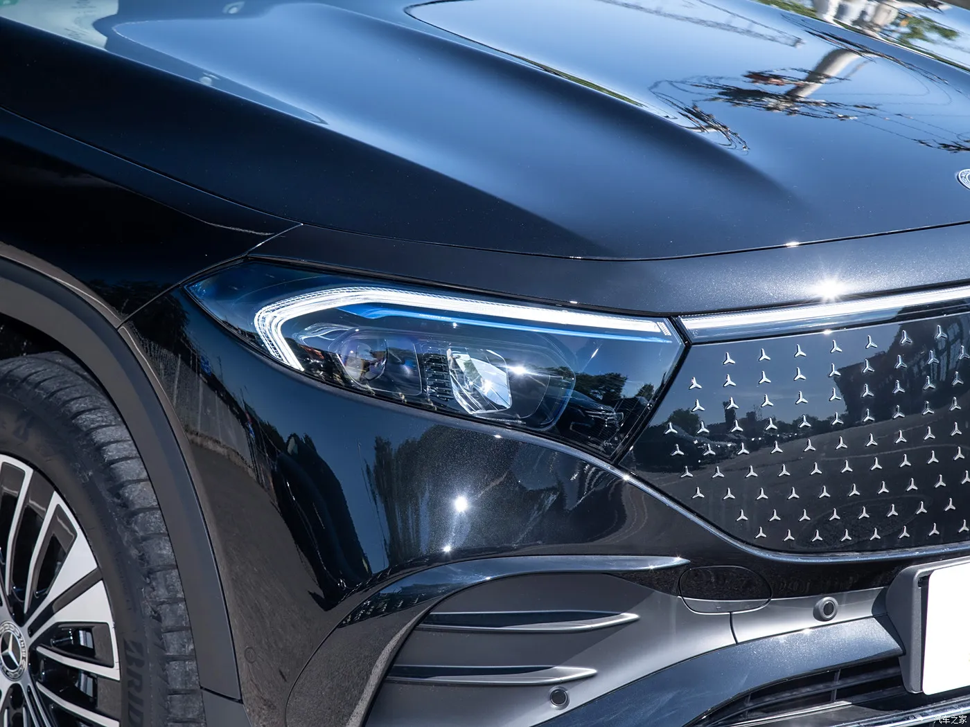 Mercedes Benz EQB260