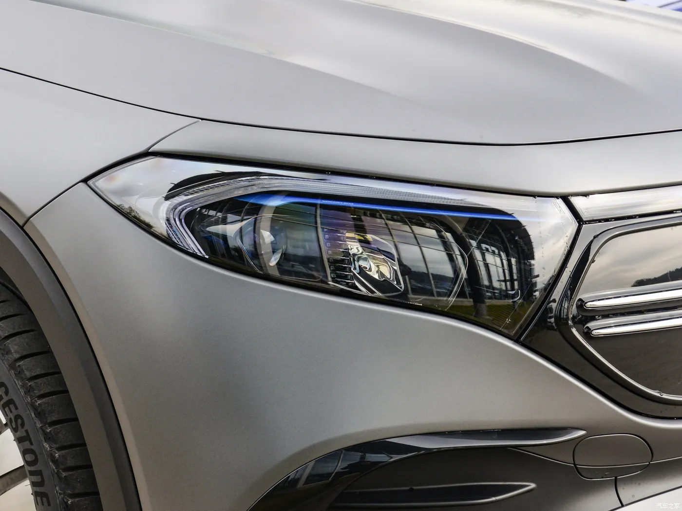Mercedes Benz EQB260