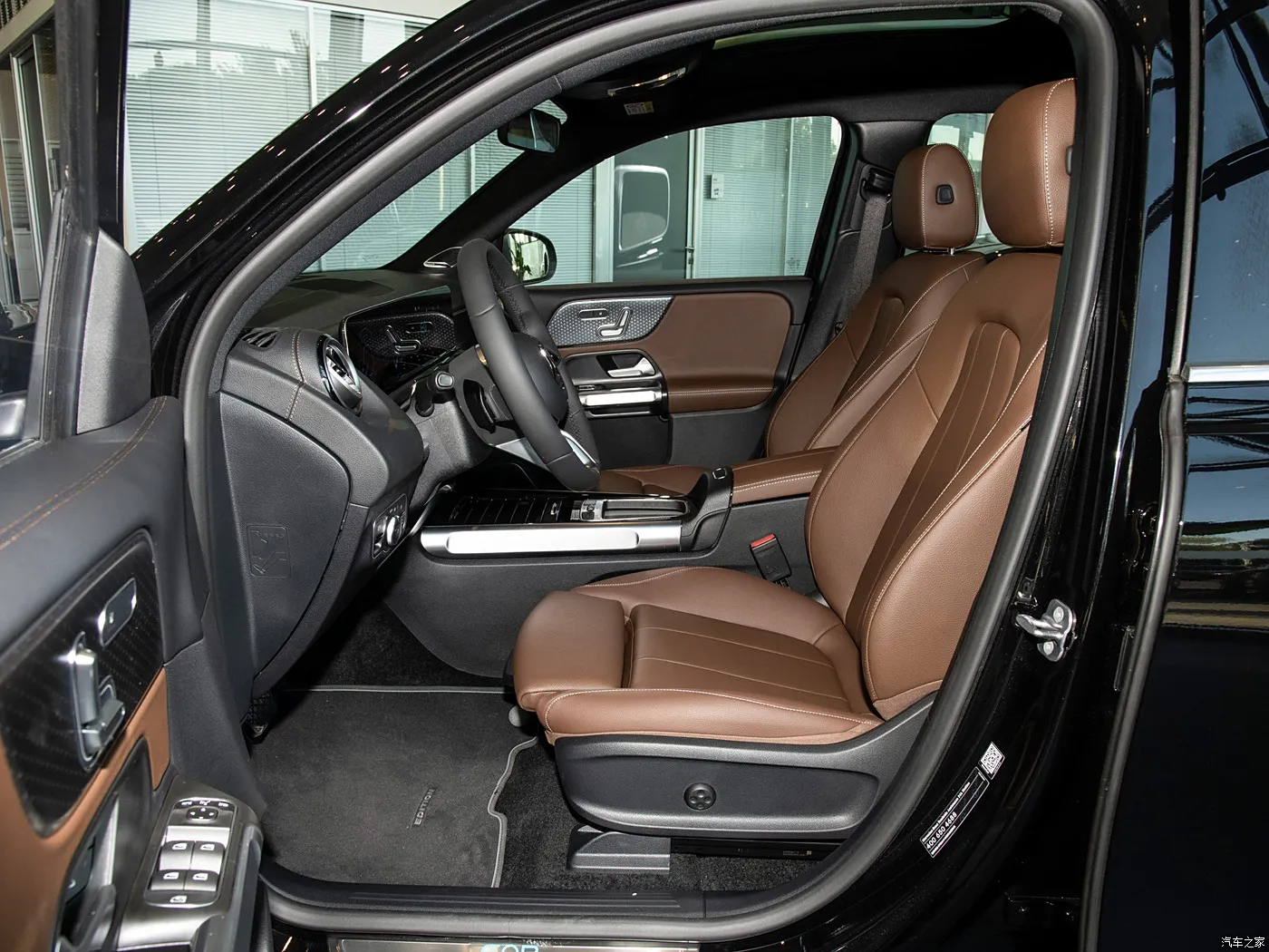 Mercedes Benz EQB260