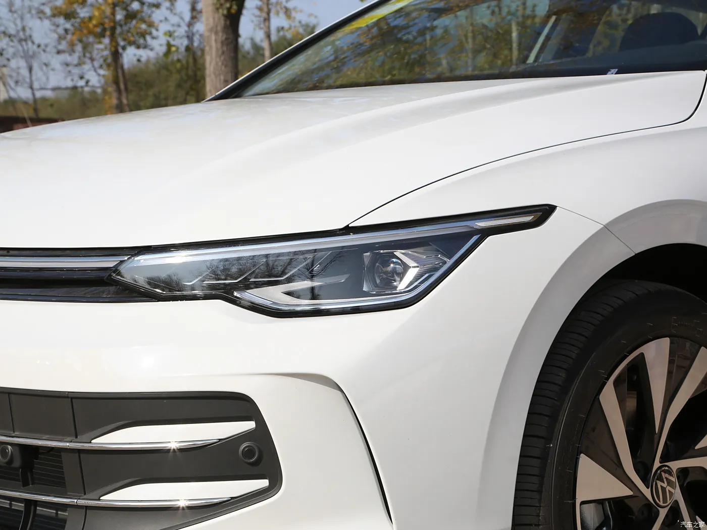 Volkswagen Golf 300TSI Pro