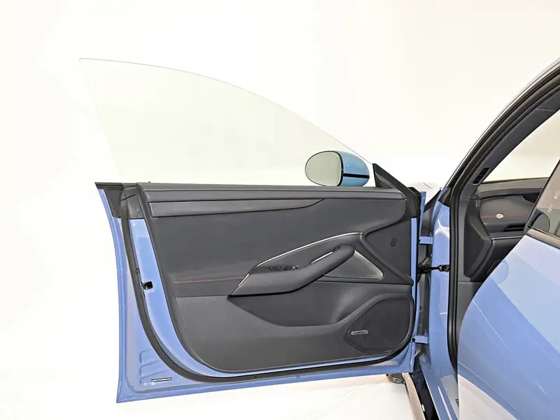 2024 Xiaomi SU7 700KM Rear-Wheel Drive Long-Range Autonomous Edition