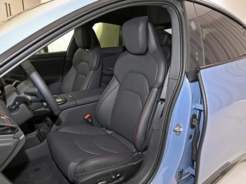 2024 Xiaomi SU7 700KM Rear-Wheel Drive Long-Range Autonomous Edition