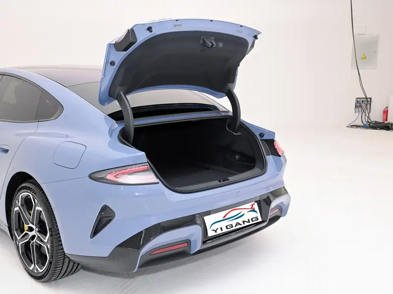 2024 Xiaomi SU7 700KM Rear-Wheel Drive Long-Range Autonomous Edition