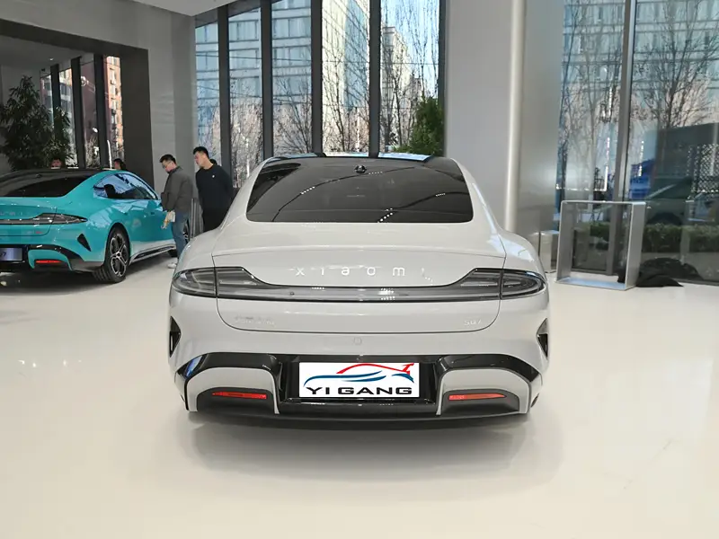 2024 Xiaomi SU7 700KM Rear-Wheel Drive Long-Range Autonomous Edition