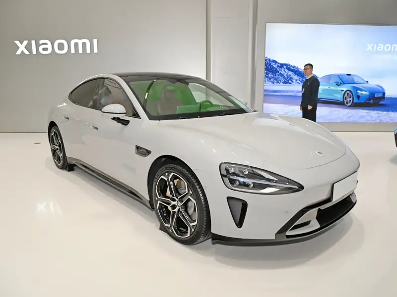 2024 Xiaomi SU7 700KM Rear-Wheel Drive Long-Range Autonomous Edition