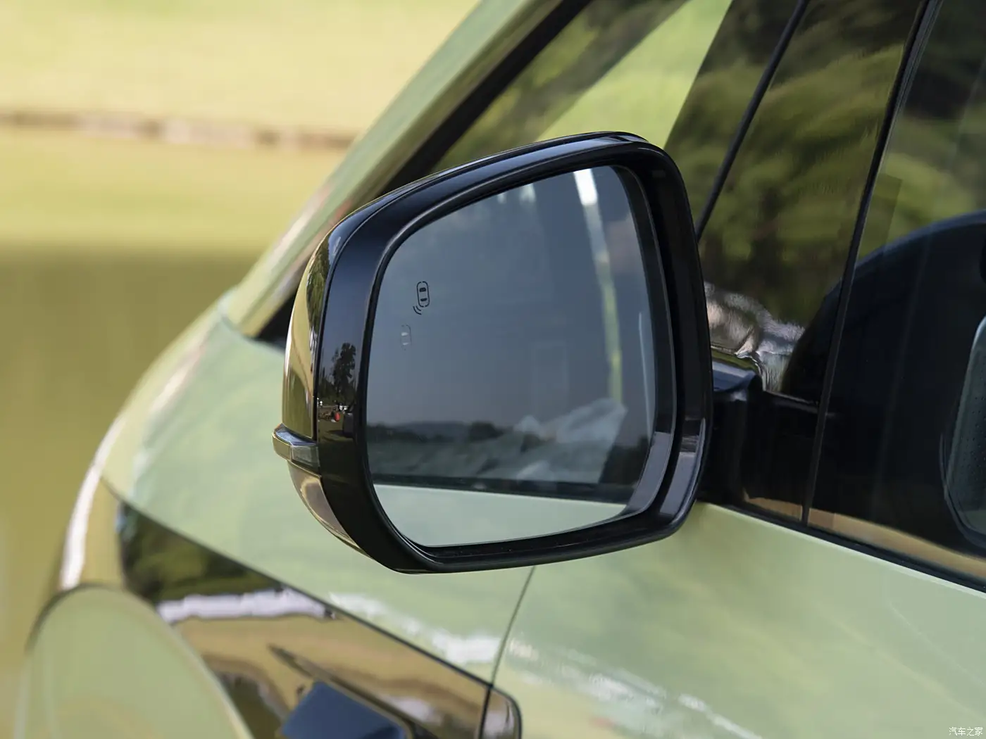2025 Zeekr MIX Long Range Intelligent Driving Edition