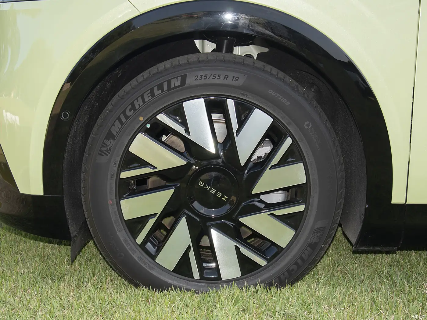 2025 Zeekr MIX Long Range Intelligent Driving Edition